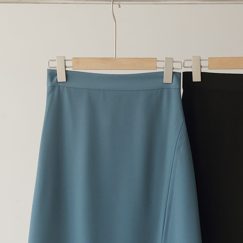 Bornladies New Arrival Autumn Winter Solid Casual Elegant Blue and Black Color Skirts for Women Party Work (Minimum order 100 pieces each design) Bornladies New Arrival Autumn Winter Solid Casual Elegant Blue and Black Color Skirts for Women Party Work (Minimum order 100 pieces each design)