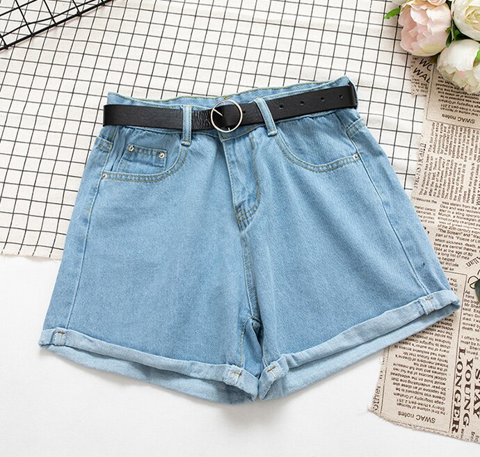 Casual Women Denim Shorts (Minimum order 200 pieces each color) Casual Women Denim Shorts (Minimum order 200 pieces each color)
