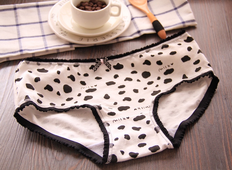 5 Pcs per box/ Panties for Sexy Women (Minimum order 500 boxes) 5 Pcs per box/ Panties for Sexy Women (Minimum order 500 boxes)