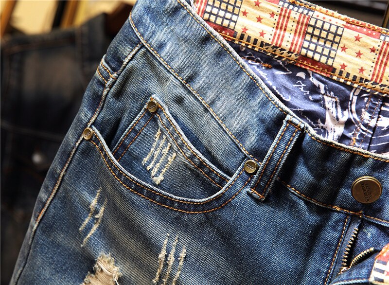 New Men vintage Ripped bermudas Jeans Short Summer Streetwear Hip hop male Casual Holes Straight Denim shorts Plus Size 40 New Men vintage Ripped bermudas Jeans Short Summer Streetwear Hip hop male Casual Holes Straight Denim shorts Plus Size 40