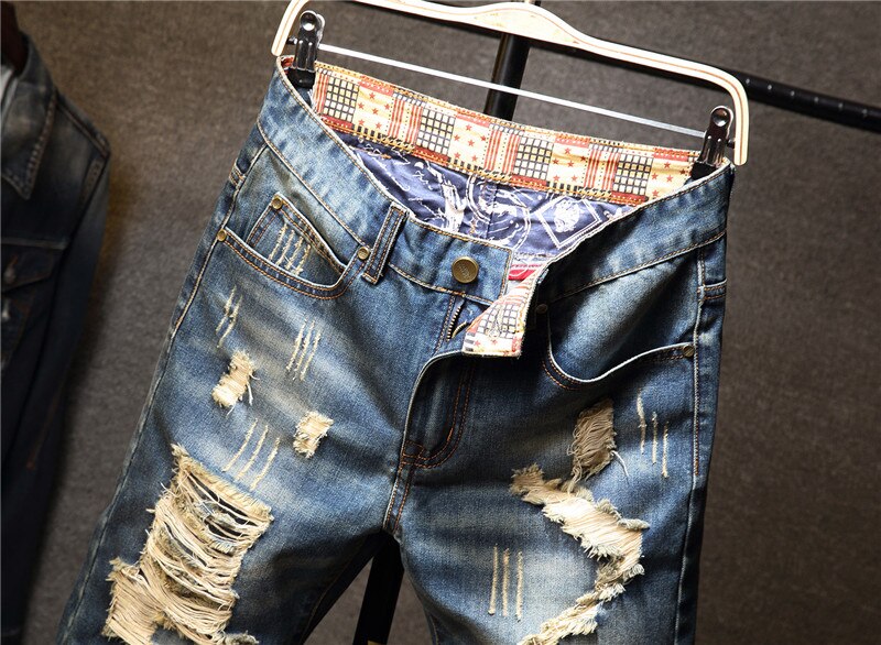 New Men vintage Ripped bermudas Jeans Short Summer Streetwear Hip hop male Casual Holes Straight Denim shorts Plus Size 40 New Men vintage Ripped bermudas Jeans Short Summer Streetwear Hip hop male Casual Holes Straight Denim shorts Plus Size 40